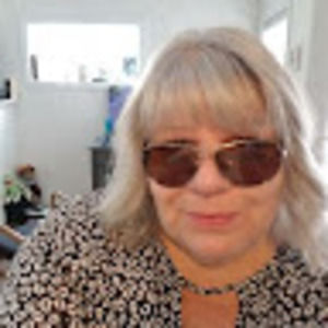 Meet your Posher, Rhonda